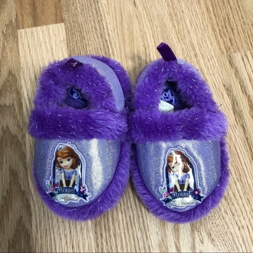 Sofia The First Purple Fuzzy Slippers 5-6C Disney